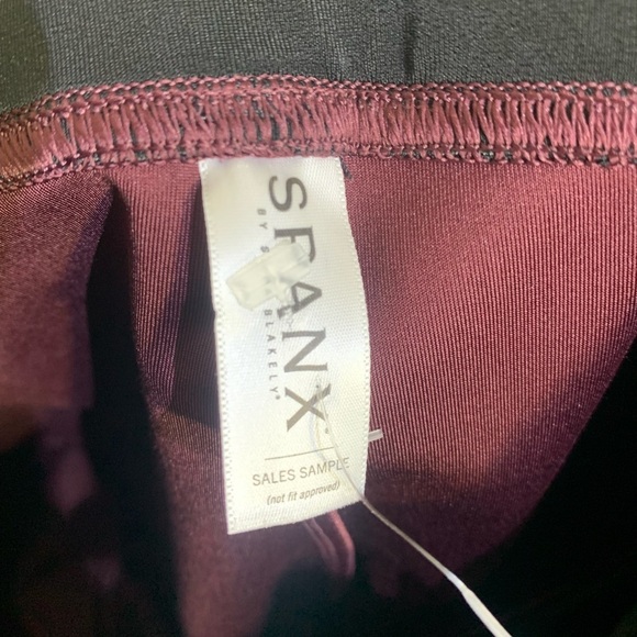 Spanx Faux Patent Leather Leggings size S - Picture 12 of 13